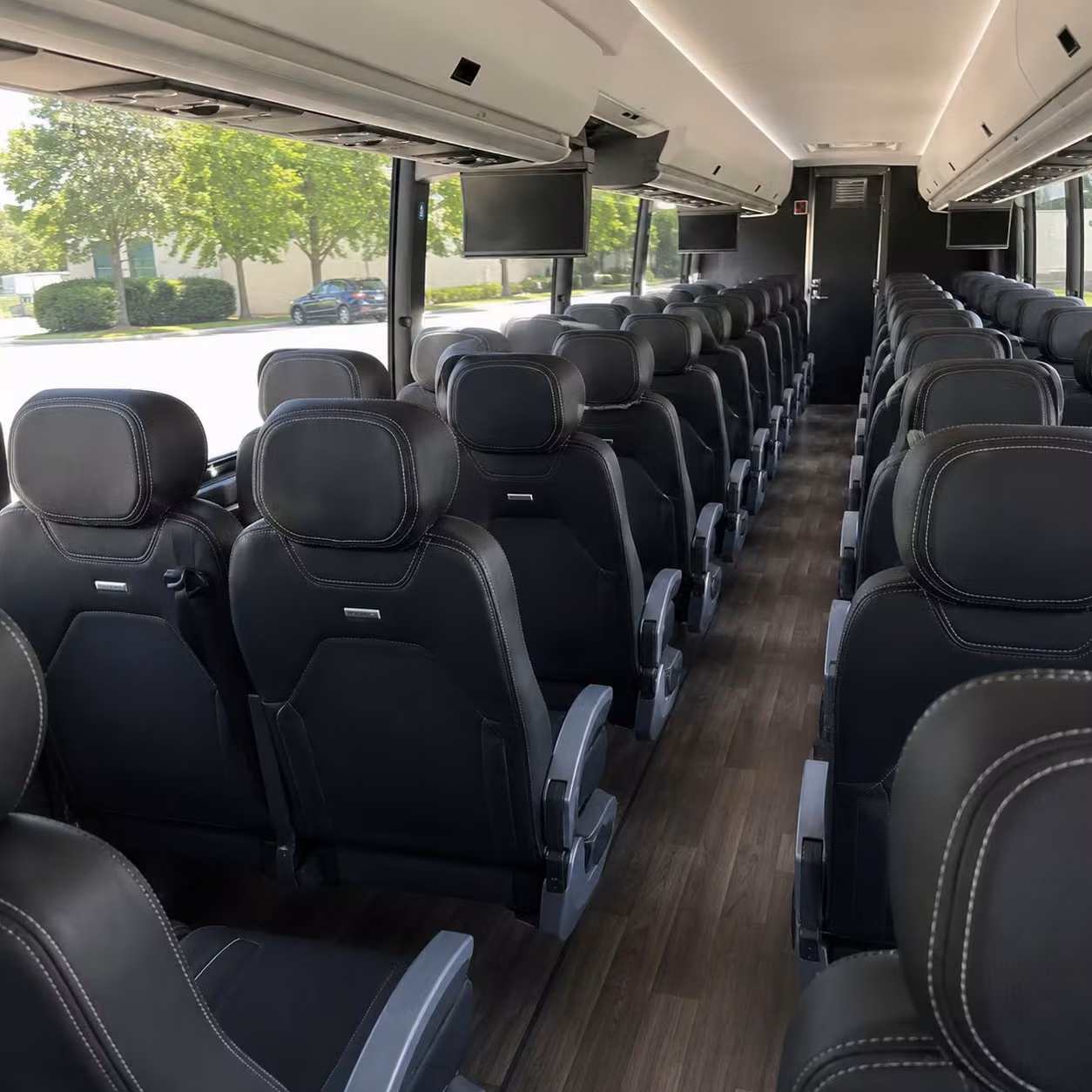 charter buses that keep every irvine prom group comfortable and on schedule